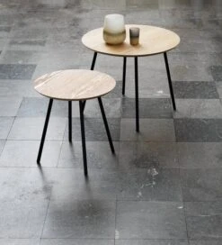 Bout De Canapé NYBO Ø55 Coloris Chêne/noir -Magasin De Meubles 100560 1