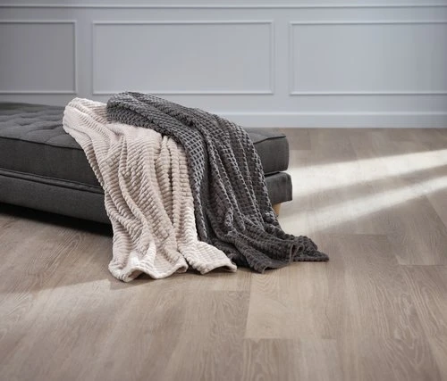 Plaid HAGTORN 140x200 Polaire Gris 3 Plaid HAGTORN 140x200 Polaire Gris – Image 3